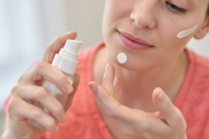Happy Summer - Gesichts - und Körperpflege für sonnige Tage - Creme Yogana Kornkammer Natur